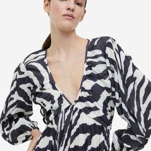 Fabulous sought after sold out H&M black-and-white zebra print dress